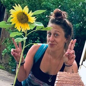 Meet your Posher, Elizabeth